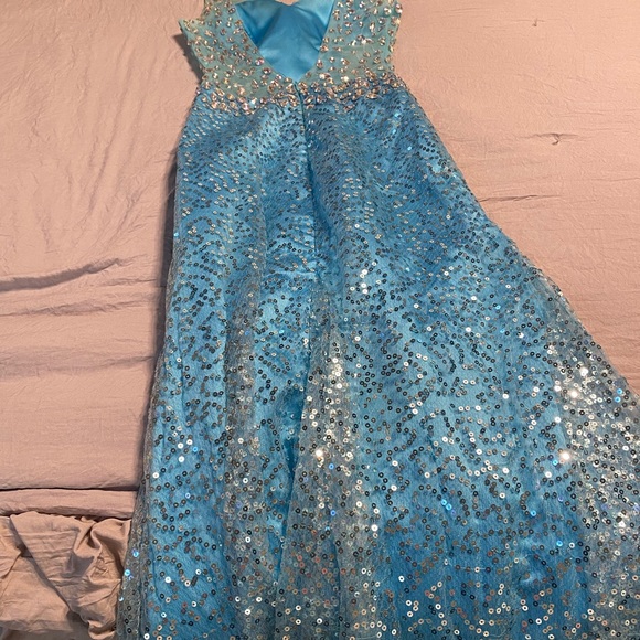 SEWUIN BLUE FITTED FORMAL GOWN - Picture 5 of 5